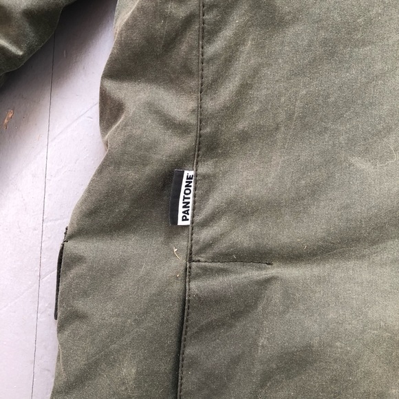 Barbour x Pantone Waxed Jacket Olive Green Large - Picture 5 of 7